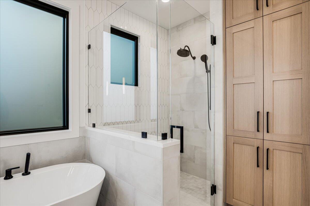 Discovery West Phase 4 - Residential