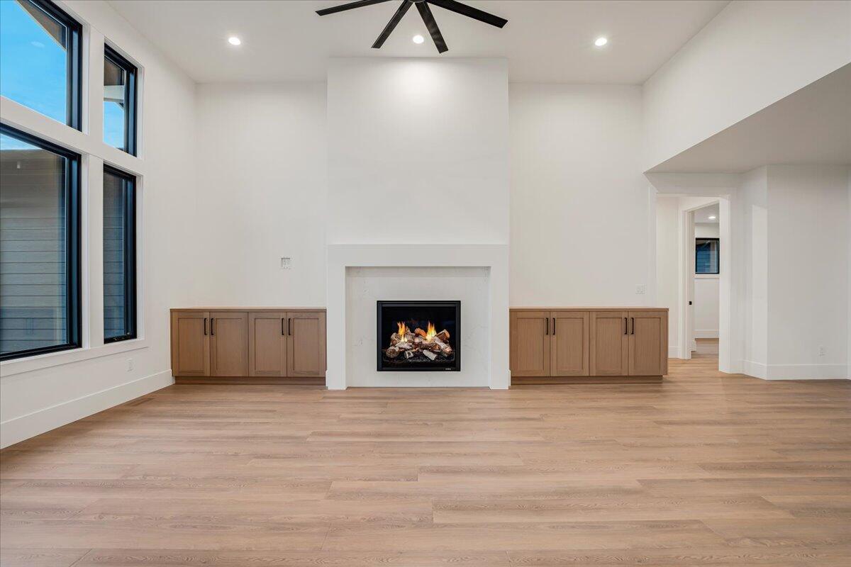 Discovery West Phase 4 - Residential