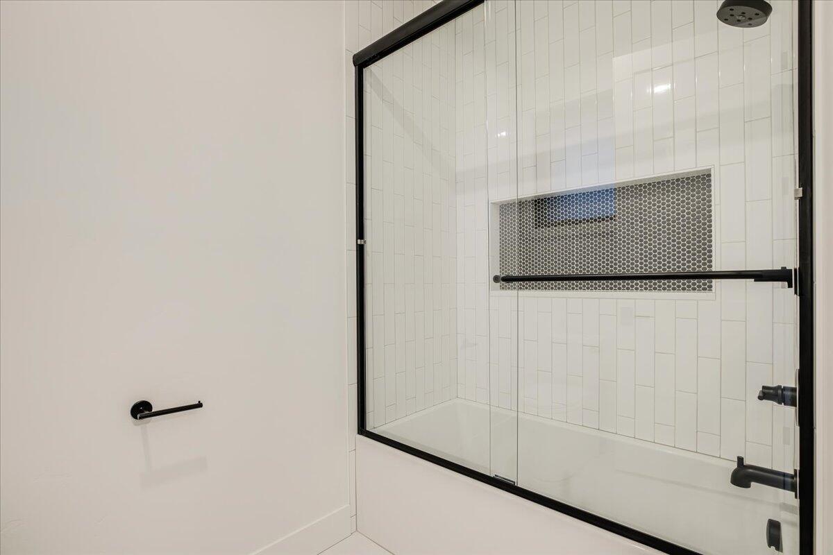 Discovery West Phase 4 - Residential