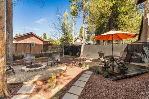 Tiny photo for 16569 Beesley Place, La Pine, OR 97739 (MLS # 220218719)