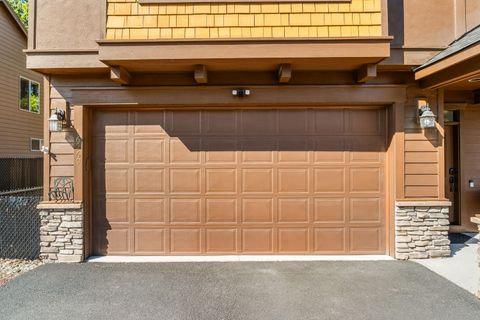 Tiny photo for 16569 Beesley Place, La Pine, OR 97739 (MLS # 220218719)