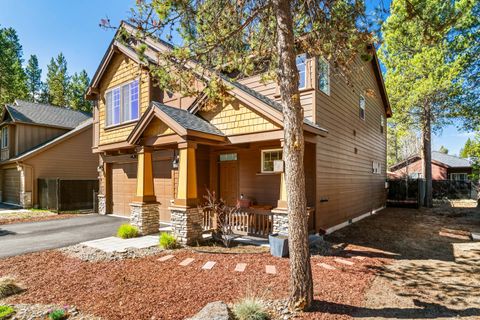 Tiny photo for 16569 Beesley Place, La Pine, OR 97739 (MLS # 220218719)