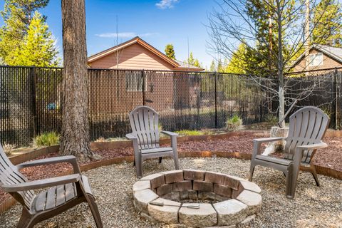 Tiny photo for 16569 Beesley Place, La Pine, OR 97739 (MLS # 220218719)