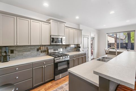 Tiny photo for 16569 Beesley Place, La Pine, OR 97739 (MLS # 220218719)