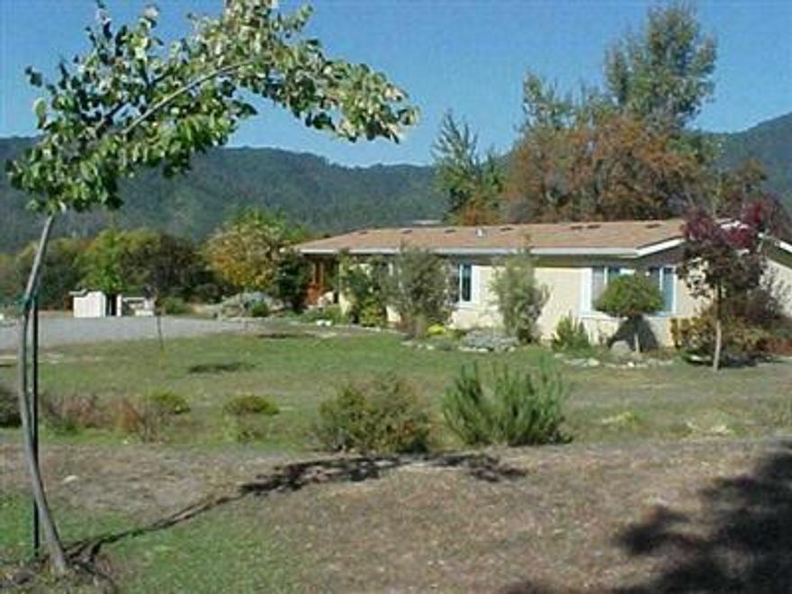 .43 Ac 37-5-25/1900 Split County Legal. Beaut Vly View, Opn Pasture Areas. Newer Open Flr Pln All On A Foundation, Cov Deck Area, Crk Frnt On 1 Side (Caris Crk). 20+ Gpm Per Owner. Fncd & X Fncd. Vacant With Lockbox.