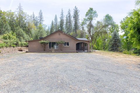 Tiny photo for 782 Covered Bridge Road, Rogue River, OR 97537 (MLS # 220222099)