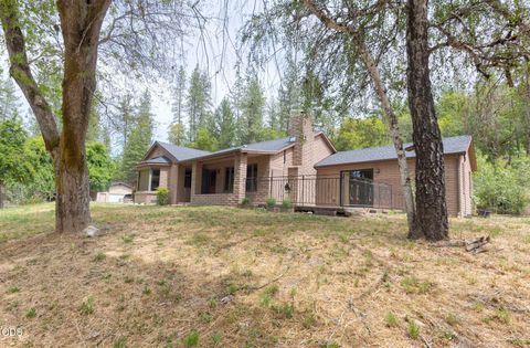 Tiny photo for 782 Covered Bridge Road, Rogue River, OR 97537 (MLS # 220222099)