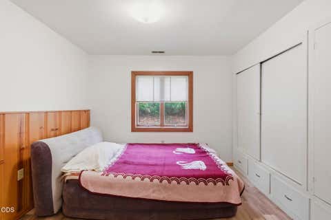 Tiny photo for 782 Covered Bridge Road, Rogue River, OR 97537 (MLS # 220222099)
