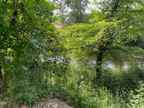 Tiny photo for 782 Covered Bridge Road, Rogue River, OR 97537 (MLS # 220222099)