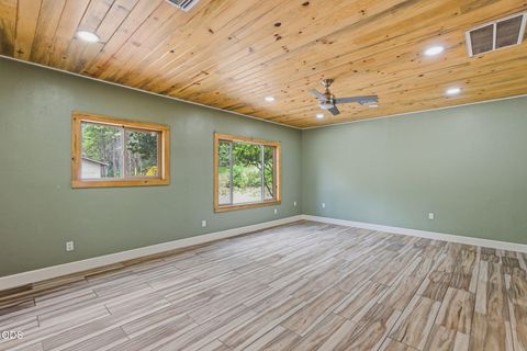 Tiny photo for 782 Covered Bridge Road, Rogue River, OR 97537 (MLS # 220222099)