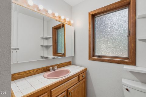 Tiny photo for 782 Covered Bridge Road, Rogue River, OR 97537 (MLS # 220222099)