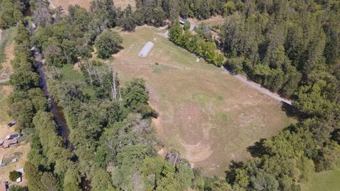 Tiny photo for 782 Covered Bridge Road, Rogue River, OR 97537 (MLS # 220222099)