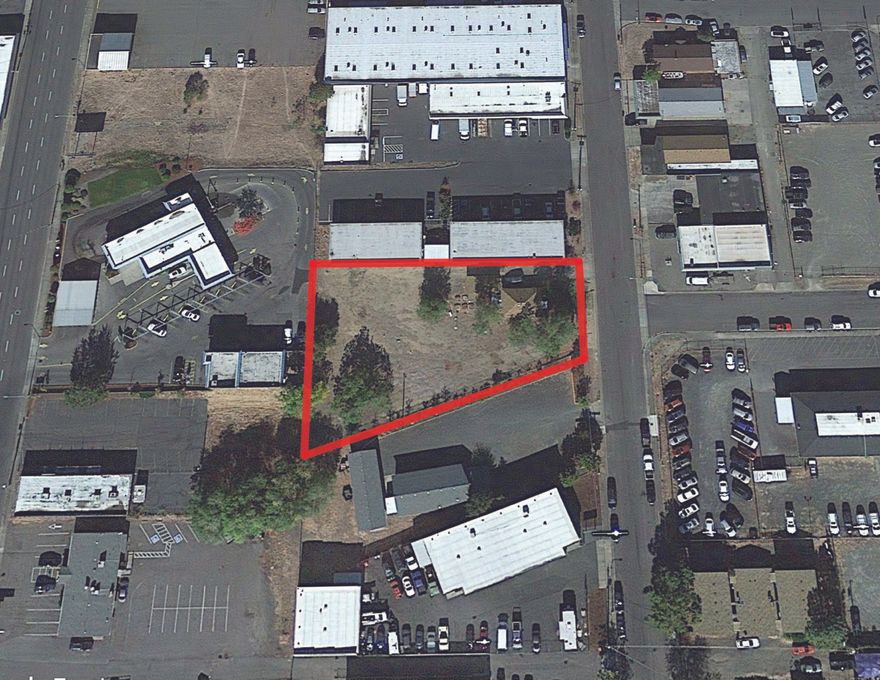Three lots available totaling 0.60ac and zoned Community Commercial in the City of Medford for a wide range of potential uses. The lot immediately off Beatty St includes a small single-family rental with a garage, but the value is in the additional combined land with a variety of development possibilities. The rental unit is older, but has been maintained and recent improvements include new flooring in the kitchen and dining areas, new blinds throughout and a new toilet.
