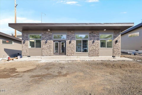 Tiny photo for 1658 N Foothill Road, Medford, OR 97504 (MLS # 220226529)