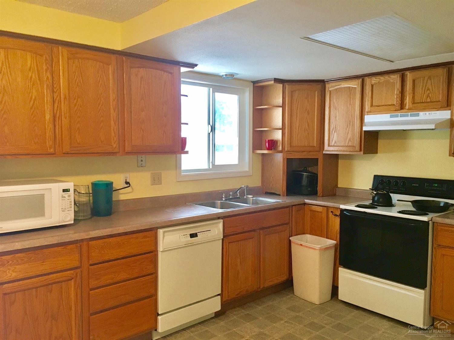 Meadowbrook Estate - Residential