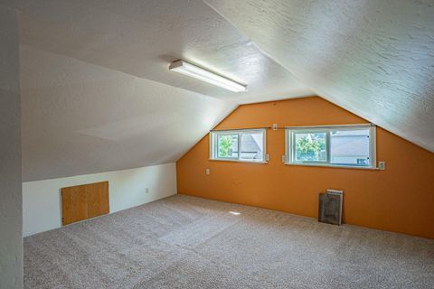 Tiny photo for 840 Palm Street, Medford, OR 97501 (MLS # 220215107)
