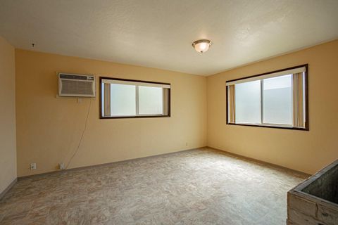 Tiny photo for 840 Palm Street, Medford, OR 97501 (MLS # 220215107)