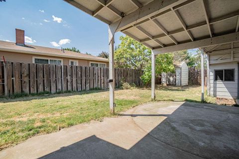 Tiny photo for 840 Palm Street, Medford, OR 97501 (MLS # 220215107)