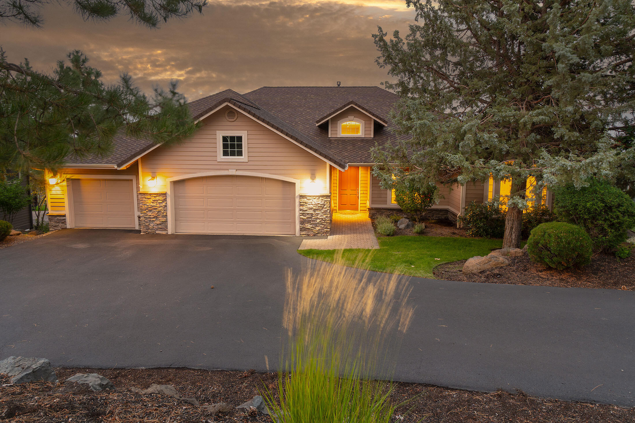 3269 NW Fairway Heights Drive