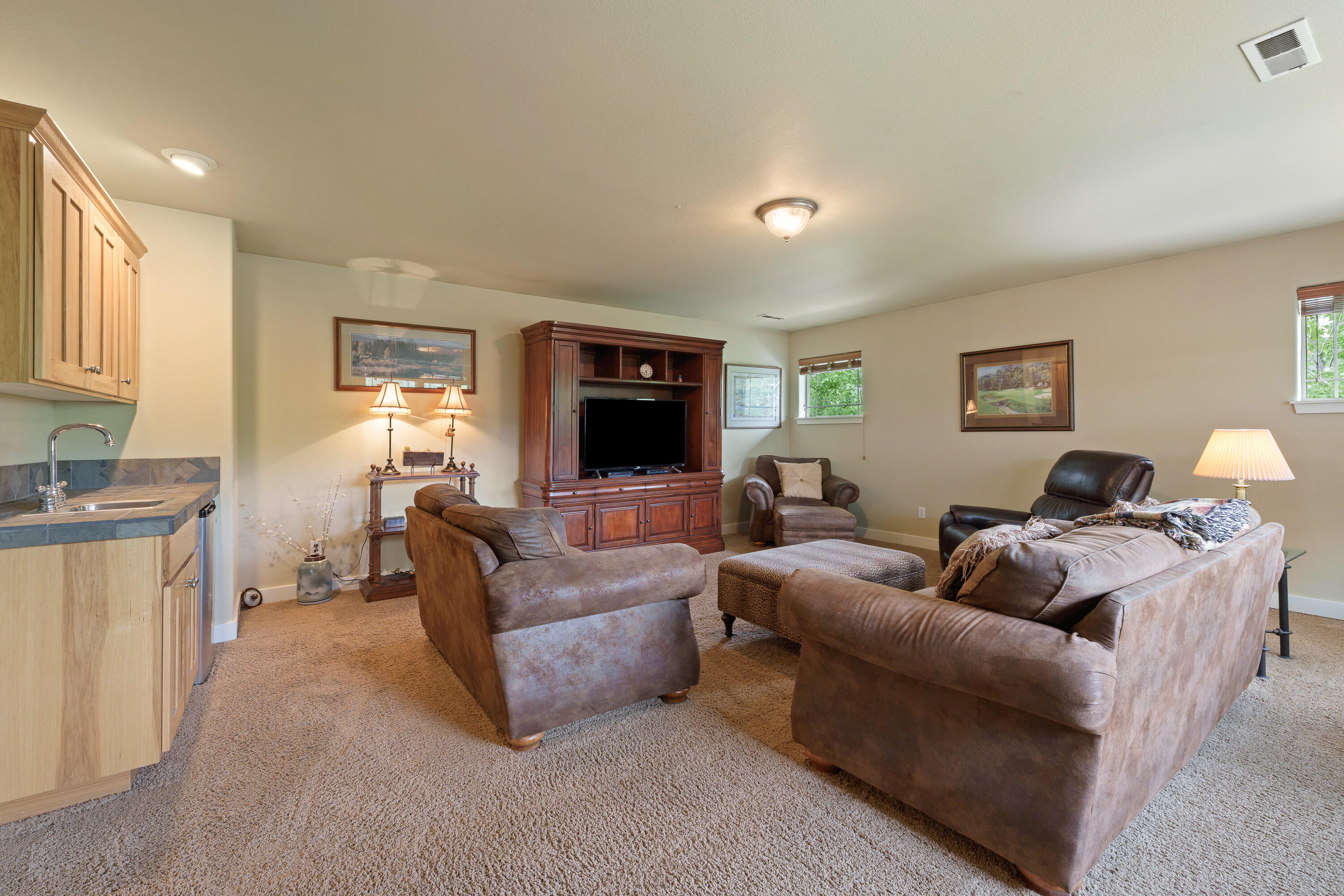 Skyliner Summit - Residential