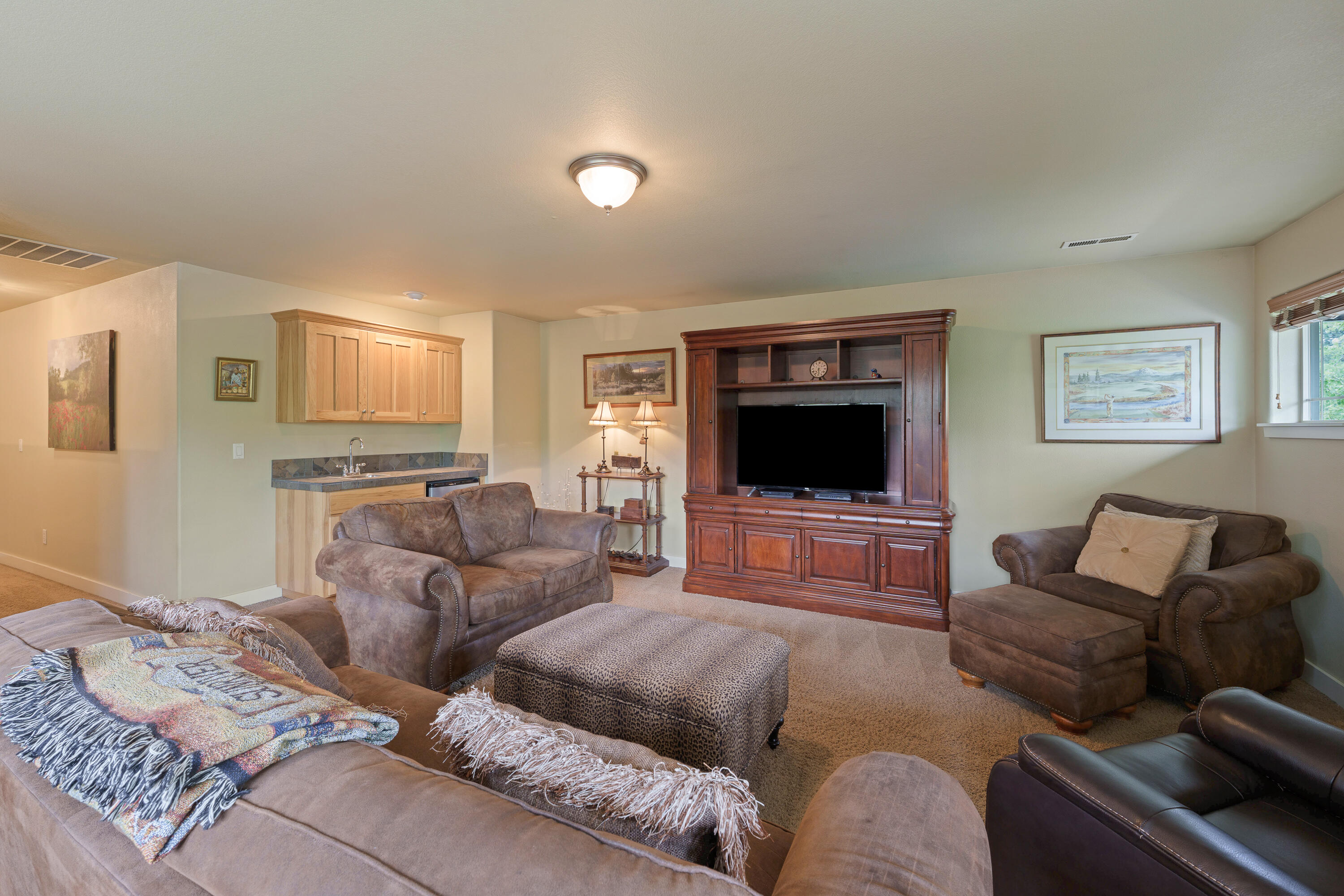 Skyliner Summit - Residential