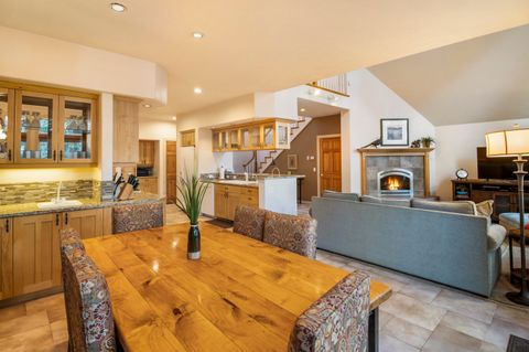 Tiny photo for 57082 Peppermill Circle #35-C, Sunriver, OR 97707 (MLS # 220219592)
