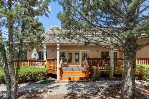 Tiny photo for 8280 Junco Court, Redmond, OR 97756 (MLS # 220222908)