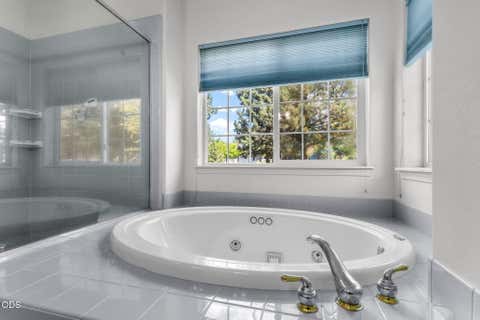 Tiny photo for 8280 Junco Court, Redmond, OR 97756 (MLS # 220222908)