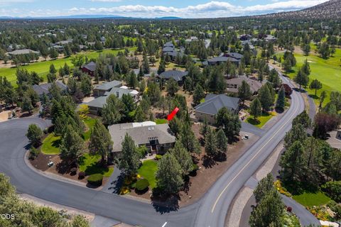 Tiny photo for 8280 Junco Court, Redmond, OR 97756 (MLS # 220222908)
