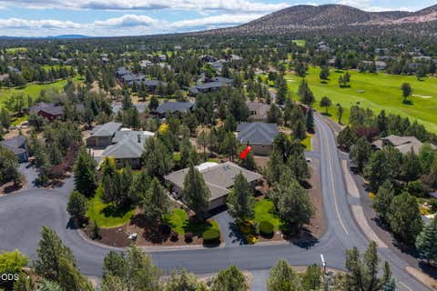 Tiny photo for 8280 Junco Court, Redmond, OR 97756 (MLS # 220222908)