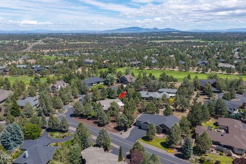 Tiny photo for 8280 Junco Court, Redmond, OR 97756 (MLS # 220222908)