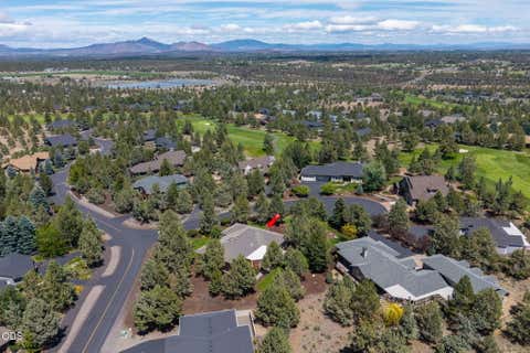Tiny photo for 8280 Junco Court, Redmond, OR 97756 (MLS # 220222908)