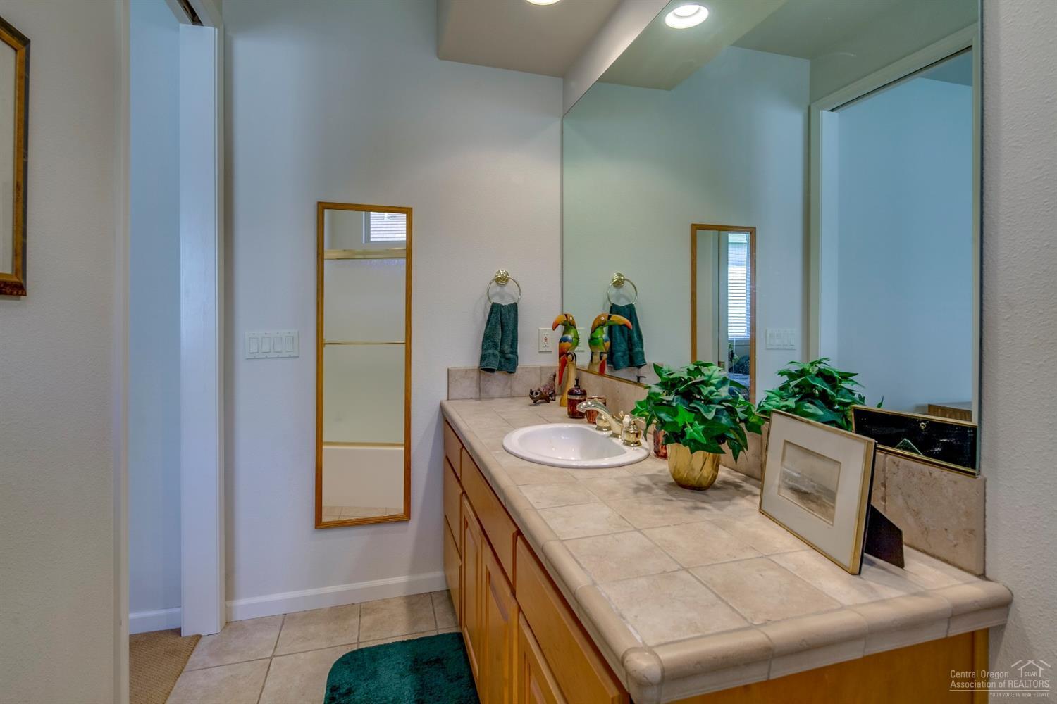 Broken Top - Residential