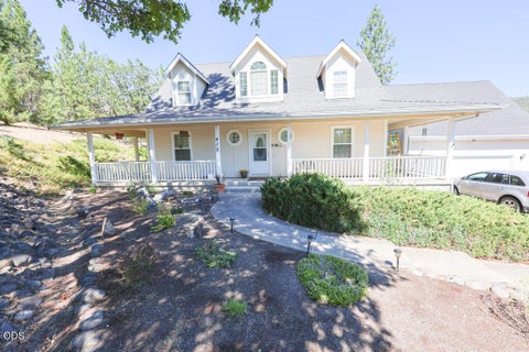Tiny photo for 412 Country Court, Shady Cove, OR 97539 (MLS # 220225110)