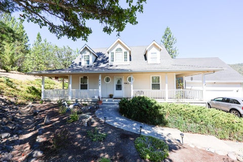 Tiny photo for 412 Country Court, Shady Cove, OR 97539 (MLS # 220225110)
