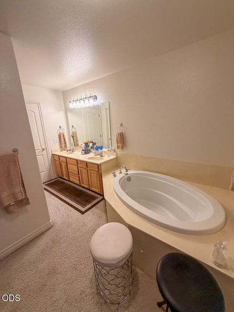 Tiny photo for 412 Country Court, Shady Cove, OR 97539 (MLS # 220225110)