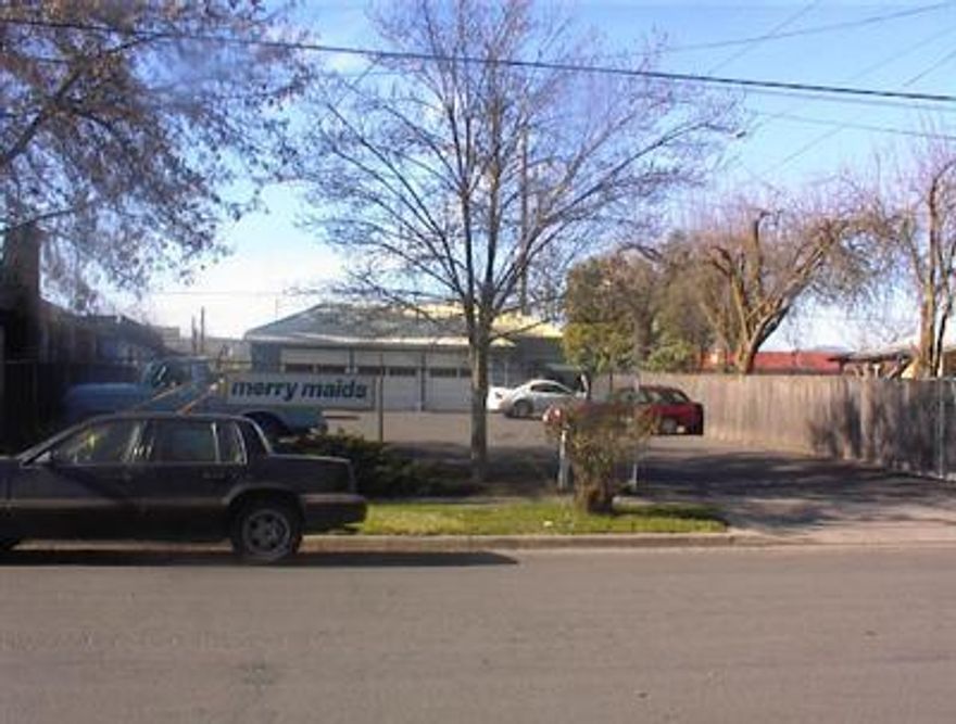 Buy or Lease. $217,500.00 Is sale price or lease for $1,264.00 per month NNN. Building is 1,264 sq.ft. has 5 offices and shop area. Lot is approximately 6,600 sqft, fully paved, landscaped, security fenced and gated. C-H zoning allows many uses. Retail, Restaurant, Office, Lumber yard, Contractor shop, Hair Salon, Service business, Whole sale, Car dealership, accountant, attorney, insurance offices, construction material sales, auto sales, auto detailing, auto repair, equipment rental sales, or even a daycare center with play-yard. etc. Gates and fencing could be removed for an open feeling depending on type of business. Building could be converted with large windows in place of shop doors for different look and function. Security fencing provides extra safety for businesses with valuable outside Equipment. Property Part broker owned