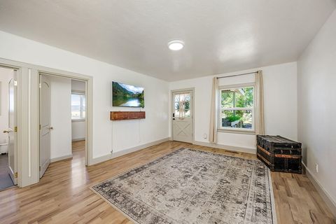Tiny photo for 392 Del Fatti Lane, Klamath Falls, OR 97603 (MLS # 220212480)