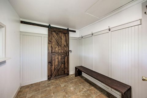 Tiny photo for 392 Del Fatti Lane, Klamath Falls, OR 97603 (MLS # 220212480)