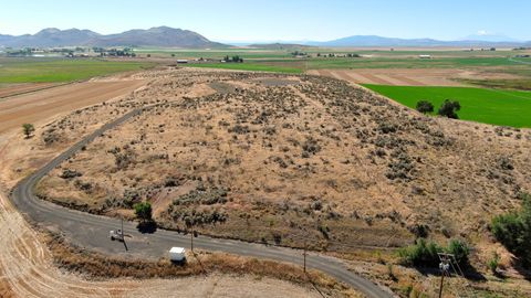 Tiny photo for 392 Del Fatti Lane, Klamath Falls, OR 97603 (MLS # 220212480)