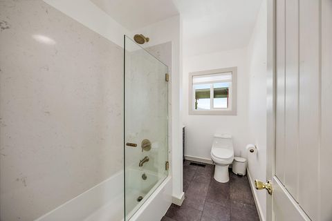 Tiny photo for 392 Del Fatti Lane, Klamath Falls, OR 97603 (MLS # 220212480)