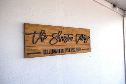 Tiny photo for 392 Del Fatti Lane, Klamath Falls, OR 97603 (MLS # 220212480)