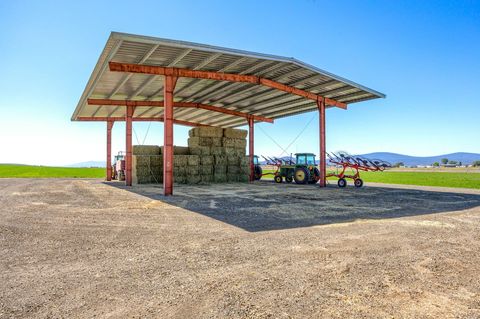 Tiny photo for 392 Del Fatti Lane, Klamath Falls, OR 97603 (MLS # 220212480)