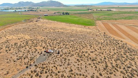 Tiny photo for 392 Del Fatti Lane, Klamath Falls, OR 97603 (MLS # 220212480)