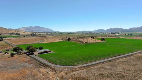 Tiny photo for 392 Del Fatti Lane, Klamath Falls, OR 97603 (MLS # 220212480)