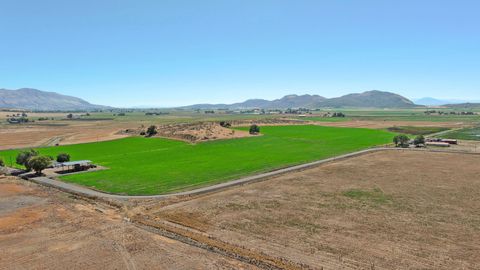 Tiny photo for 392 Del Fatti Lane, Klamath Falls, OR 97603 (MLS # 220212480)