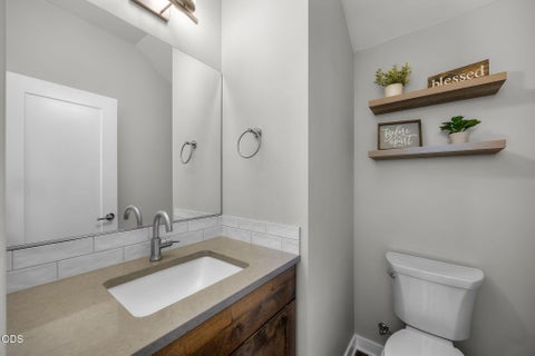 Tiny photo for 4395 SW 36th Street, Redmond, OR 97756 (MLS # 220229934)