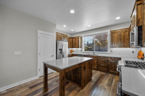 Tiny photo for 4395 SW 36th Street, Redmond, OR 97756 (MLS # 220229934)