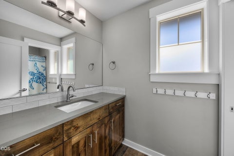 Tiny photo for 4395 SW 36th Street, Redmond, OR 97756 (MLS # 220229934)