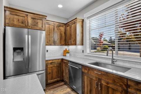 Tiny photo for 4395 SW 36th Street, Redmond, OR 97756 (MLS # 220229934)